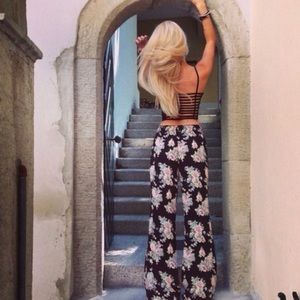 ✨🌟BRANDY MELVILLE ALEXAH FLORAL PANTS